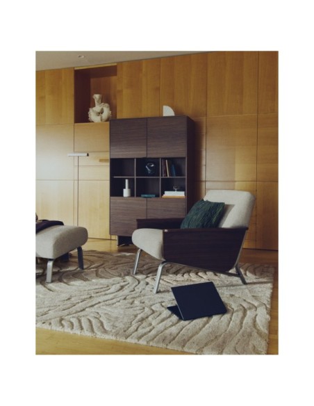 Butaca Amsen marrón claro de contrachapado de nogal y patas de acero inoxidable cepillado FSC 100% - Kave Home