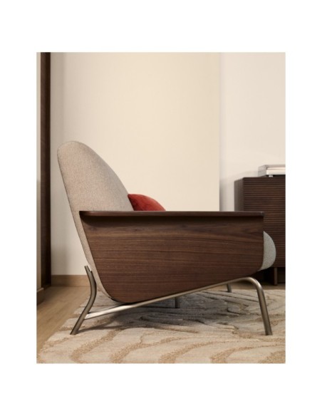 Sofá Amsen marrón claro de 2 plazas de contrachapado de nogal y patas de acero inoxidable cepillado 150 cm FSC 100% - Kave Home