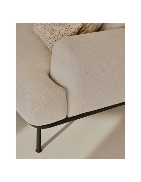 Sofá Aurum 3 plazas chenilla crudo con cabecero reclinable y base de metal gris mate 234 cm FSC Mix Credit - Kave Home