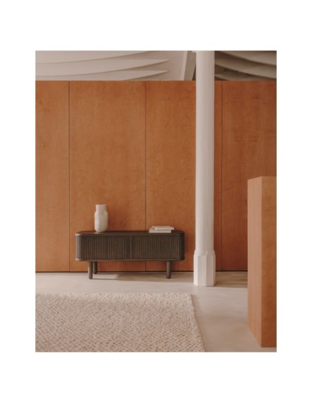 Mueble TV Mailen 2 puertas en chapa de fresno con acabado oscuro 120 x 50 cm - Kave Home