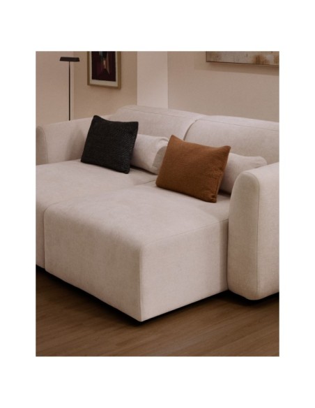 Sofá Lares 3 plazas con asientos deslizantes motorizados y cabezal reclinable de chenilla beige 240 cm - Kave Home