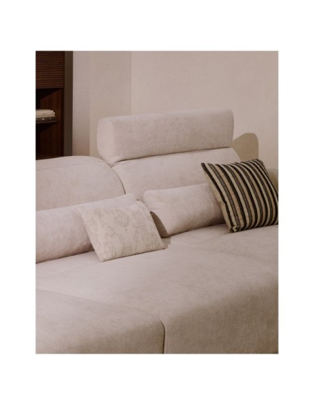 Sofá Lares 6 plazas con asientos deslizantes motorizados y cabezal reclinable de chenilla beige 410 cm - Kave Home