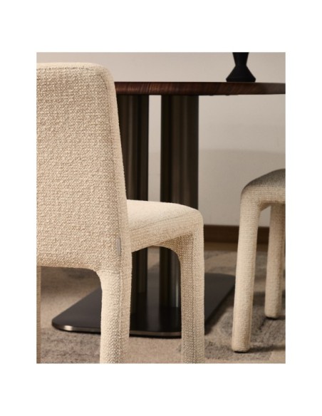 Silla apilable Loria de chenilla beige - Kave Home