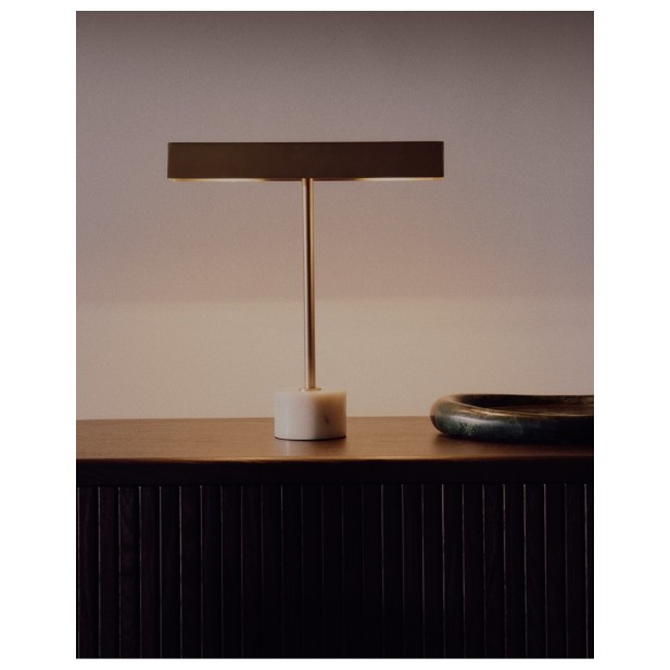 Lámpara de mesa Lynor de metal...