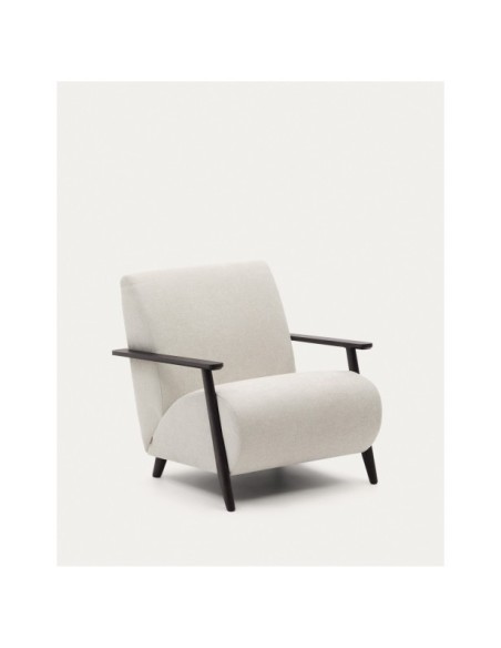 Butaca Meghan de chenilla perla y madera maciza de fresno con acabado wengué FSC Mix Credit - Kave Home