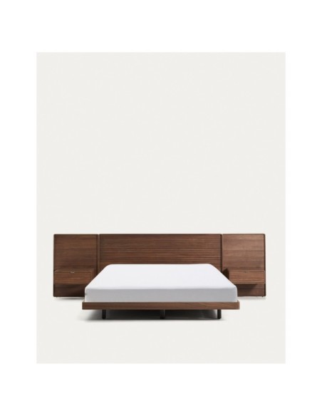 Cama Norlen con 2 mesitas de noche de chapa nogal acabado oscuro y luz LED para colchón 180x200 cm FSC Mix Credit - Kave Home