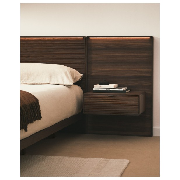 Cama Norlen con 2 mesitas de noche de...