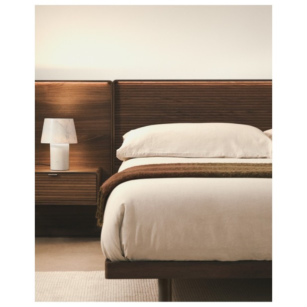 Cama Norlen con 2 mesitas de noche de...