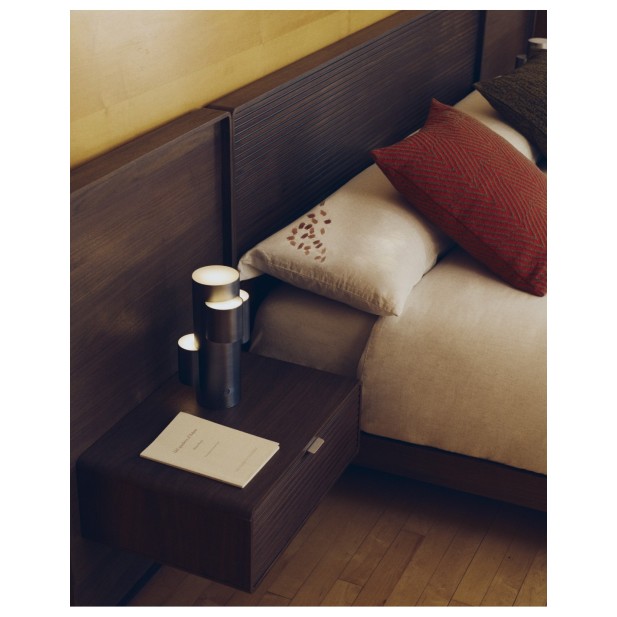 Cama Norlen con 2 mesitas de noche de...