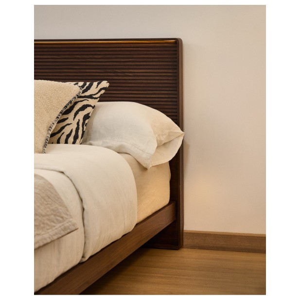 Cama Norlen de chapa de nogal con...