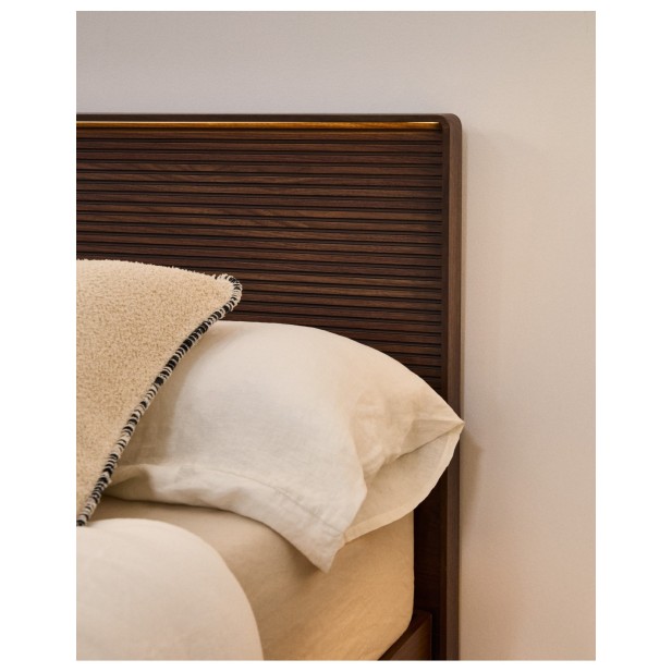 Cama Norlen de chapa de nogal con...