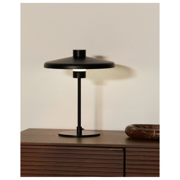 Lámpara de mesa Nuvira de acero negro...