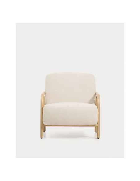 Butaca Sylo de chenilla beige y madera maciza de fresno con acabado tono natural FSC 100% - Kave Home