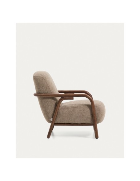 Butaca Sylo de chenilla topo y madera maciza de fresno con acabado tono nogal FSC 100% - Kave Home
