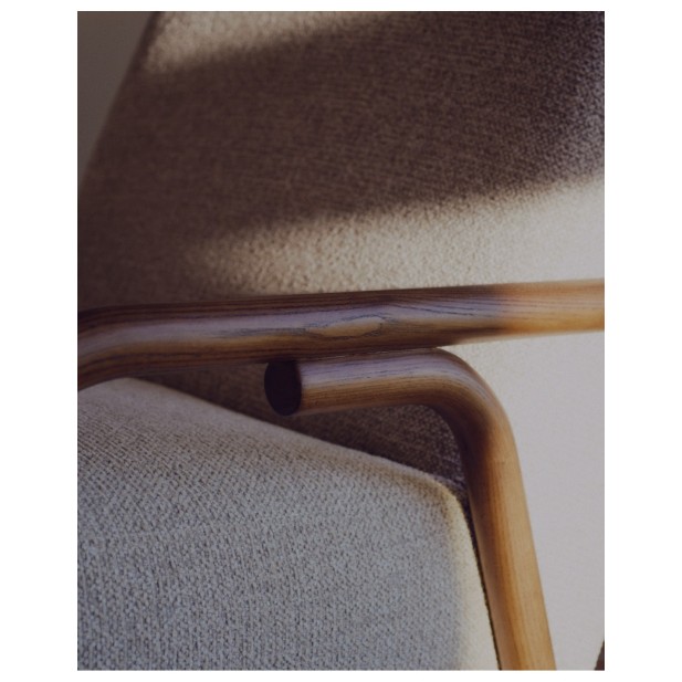 Butaca Sylo de chenilla beige y...