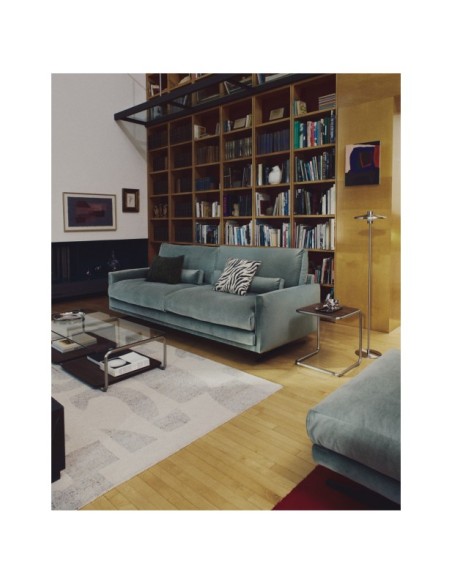 Mesa auxiliar Tarsel de chapa de nogal con estructura de acero inoxidable cepillado 42 x 47 cm - Kave Home