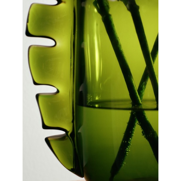 Jarrón ALAS - Verde Musgo - Ferm Living