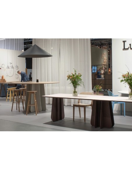 Mesa FUNGHI LARGO 140x90 cm de Comedor, Linóleo Burdeos - Lundbergs Möbler