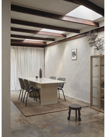 Silla de Comedor RICO, Textil Arena / Negro - Ferm Living