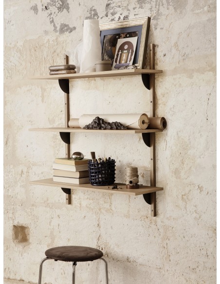 Estantería SECTOR 102x87 cm, Roble / Latón Negro - Ferm Living