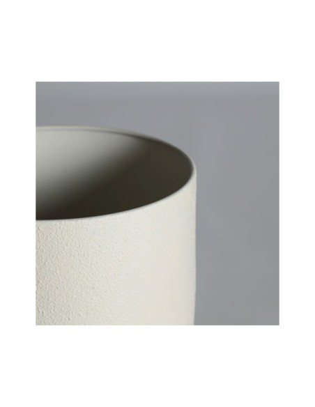 Macetero BRIEL, Hierro / Blanco Roto, Marrón Claro - Kodu Home Design