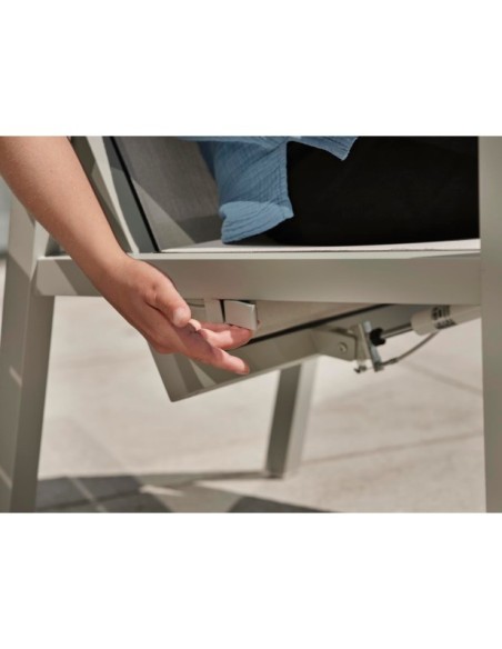 Silla Reclinable Exterior NEWFORT, Aluminio / Textilene / Gris Claro - Brafab