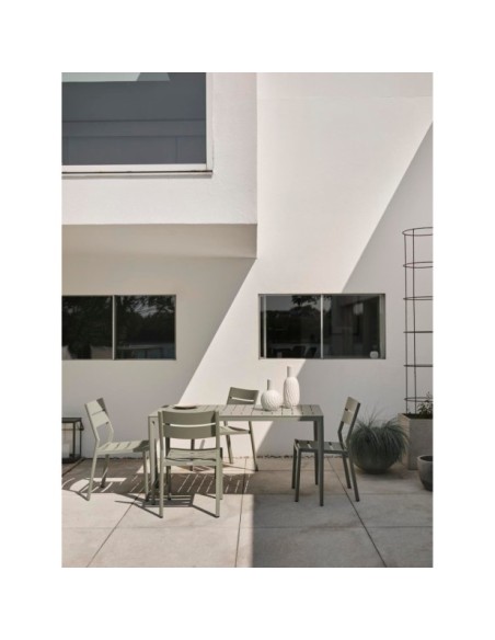 Mesa Exterior BIGBY 144x76 cm de Comedor, Aluminio / Verde Empolvado - Brafab