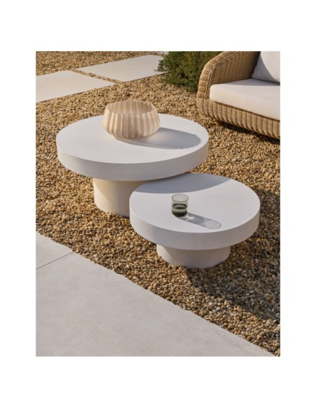 Mesa de centro redonda Aiguablava de cemento blanco Ø 66 cm - Kave Home