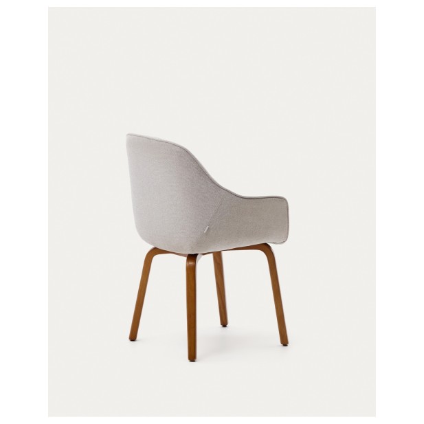 Silla Aleli de chenilla beige y patas...