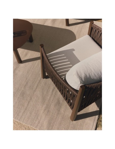 Set Aleria de sofá 3 plazas, 2 sillones y mesa de centro de aluminio y cuerda sintética marrón - Kave Home