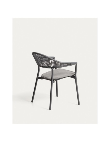 Silla apilable de exterior Alimia de aluminio grafito y cuerda sintética gris - Kave Home