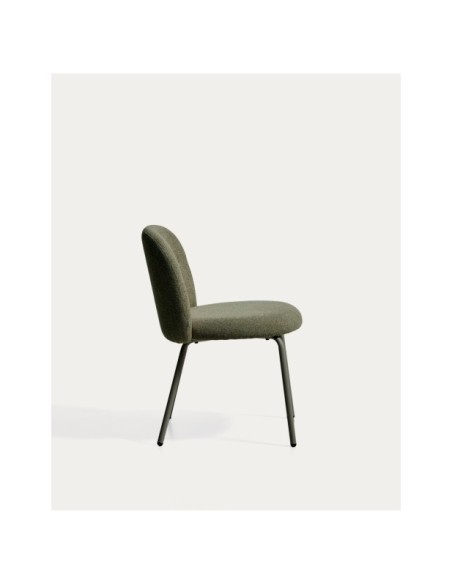 Silla Arino de chenilla verde y patas de metal verde - Kave Home