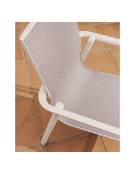 Silla apilable de exterior Canea de texteline beige y aluminio crudo - Kave Home