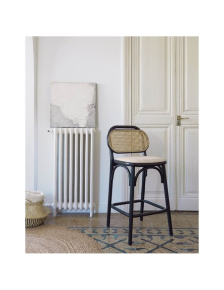 Taburete Doriane madera maciza olmo acabado lacado negro asiento de tela 65cm - Kave Home
