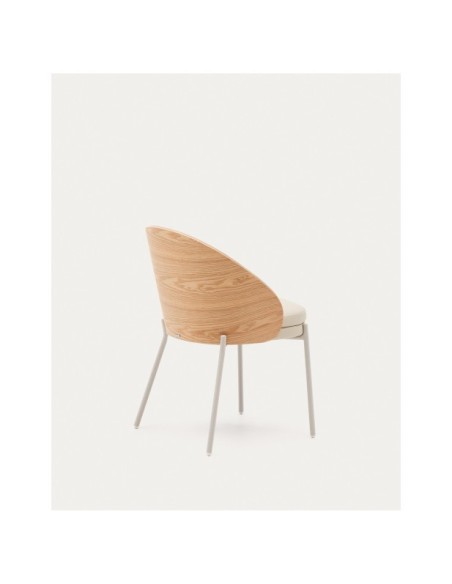 Silla Eamy de poliuretano beige, chapado en fresno con acabado natural y metal beige - Kave Home