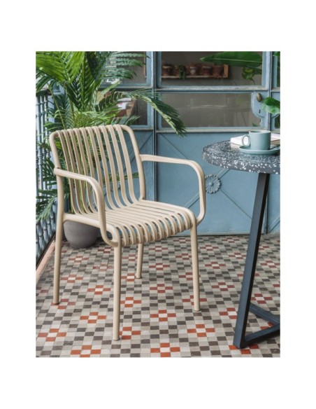Silla apilable de exterior Isabellini beige - Kave Home