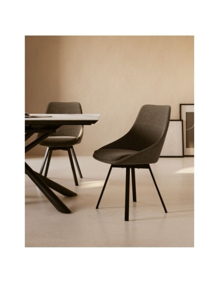 Silla giratoria Jenna gris oscuro y patas de acero acabado negro FSC 100% - Kave Home