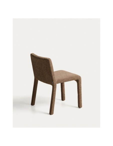 Silla apilable Loria de chenilla marrón chocolate FSC 100% - Kave Home