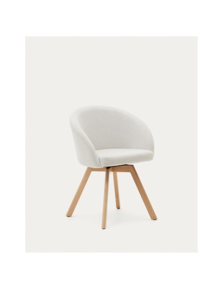 Silla giratoria Marvin chenilla beige y patas de madera maciza de haya acabado natural FSC 100% - Kave Home