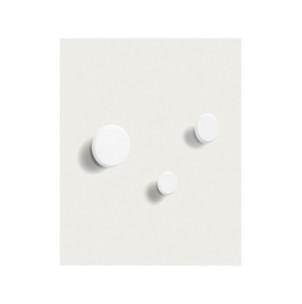 Set Nadua de 3 colgadores de madera maciza de haya con...