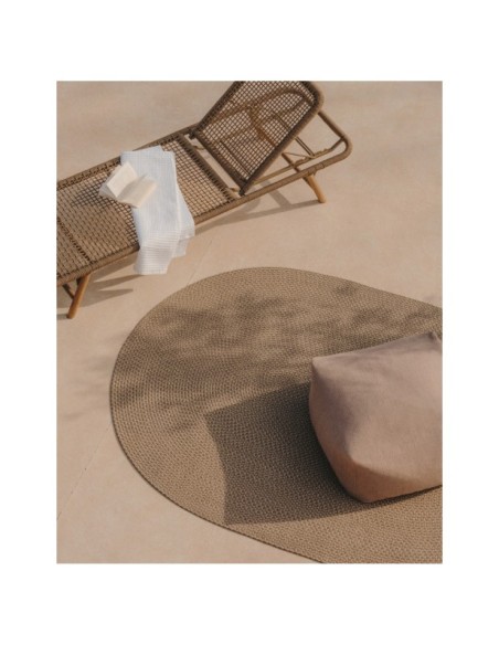 Alfombra ovalada Rodhe 100% PET beige 160 x 230 cm - Kave Home