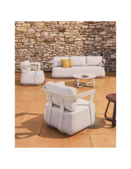 Sofá Tamaris 3 plazas de aluminio color crudo 217 cm - Kave Home