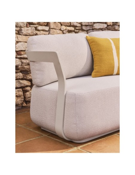 Sofá Tamaris 3 plazas de aluminio color crudo 217 cm - Kave Home