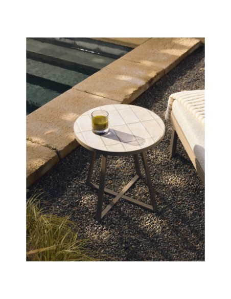 Mesa auxiliar redonda Tella de acero galvanizado y azulejos beige Ø45 cm - Kave Home