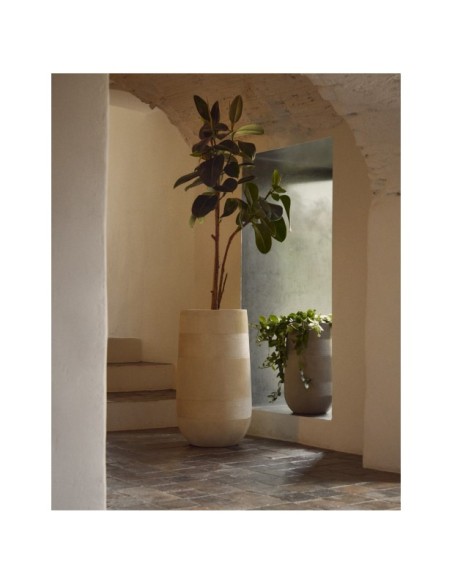 Set Tival de 2 maceteros de efecto cemento beige Ø 45 cm / Ø 32 cm - Kave Home