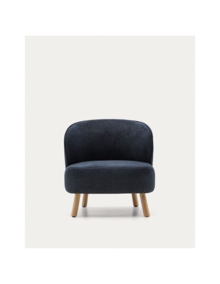 Butaca Ulit de chenilla gris azulado y patas de madera maciza de haya acabado natural - Kave Home