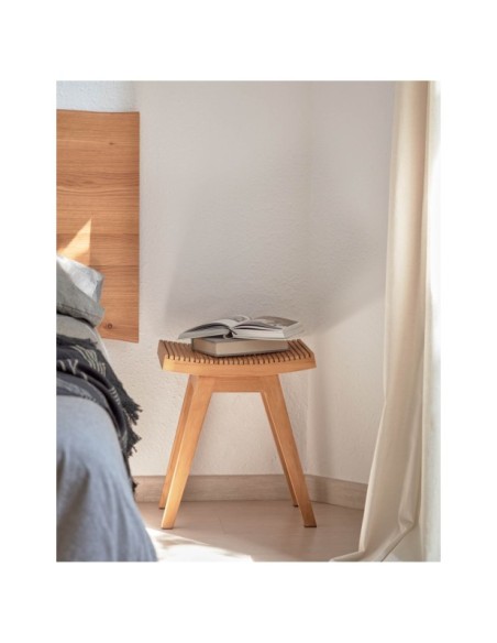 Reposapiés Vicentina de madera maciza de teca - Kave Home
