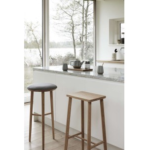 Tabuerete de madera Linköping 72 cm- Hübsch 2
