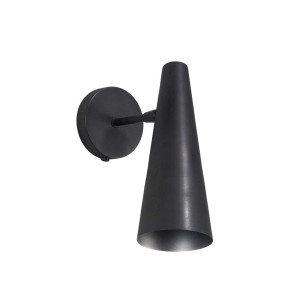 Aplique PRECISE 21 cm Alto, Negro Mate - House Doctor. Vackart ilumina tus espacios con las exclusivas lámparas de diseño nórdico de House Doctor.
