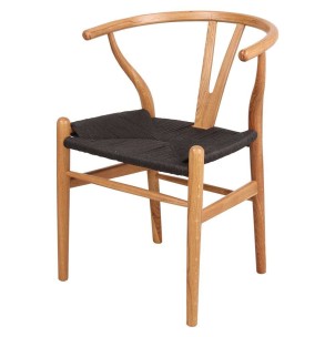 Silla estilo nórdico WISHBONE NATURAL BLACK con estructura de madera de roble.siéntate con estilo con Vackart